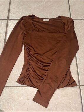 Brown Long-Sleeve Ruched Square Neck Top
